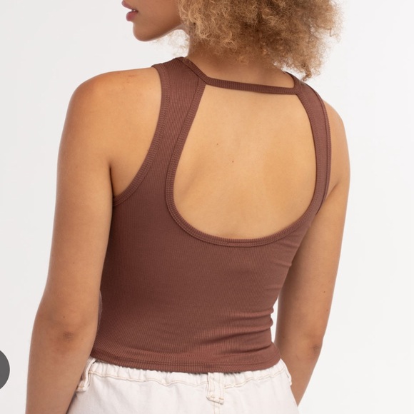 Brown tank top - Picture 6 of 6
